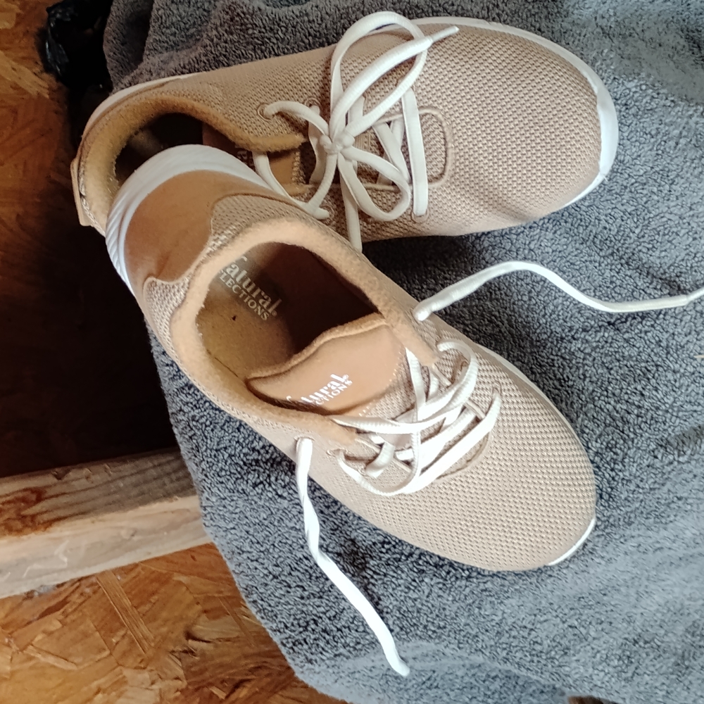 Cat & Jack Tan and White Athletic Shoes Versatile Comfort